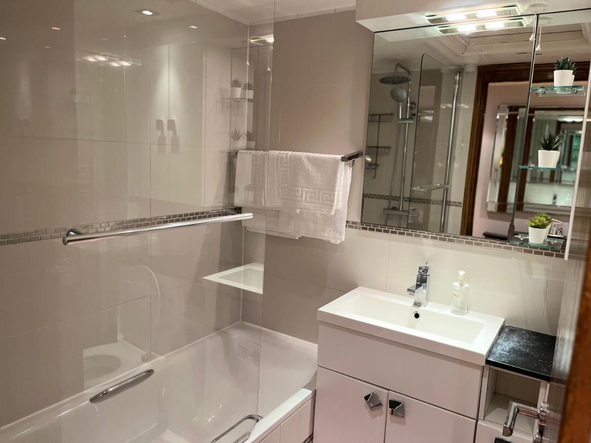 Stunning 1 Bedroom In Stunning Location - Mayfair Area ロンドン エクステリア 写真